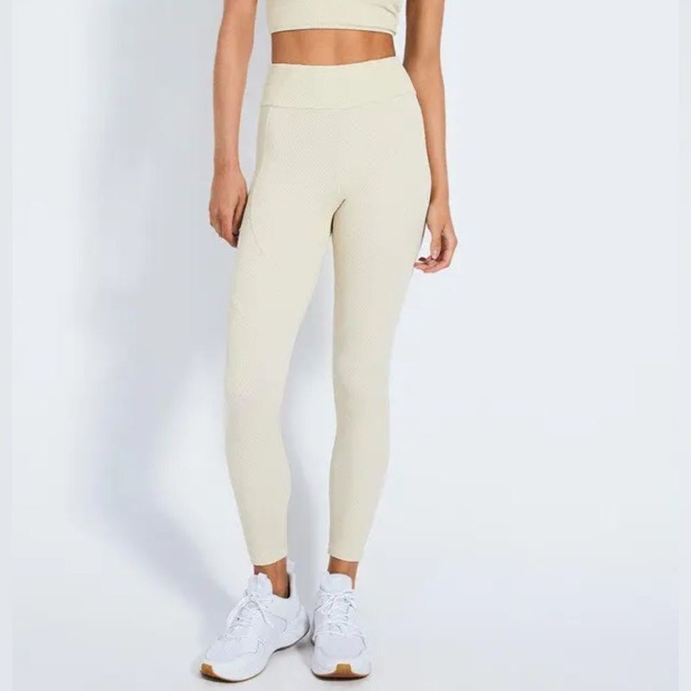 Devon Windsor Textured Athletic Leggings in Canvas | Size XS - Picture 2 of 9